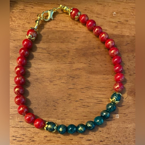 NEW Jade Christmas themed bracelet - Picture 2 of 4